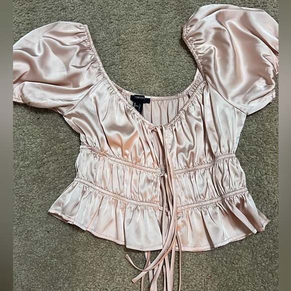 Crop top - Picture 1 of 2